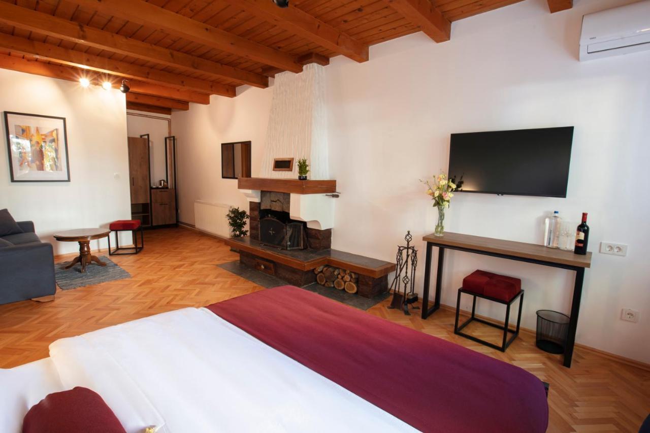 Grand Boutique Hotel Pristina Extérieur photo