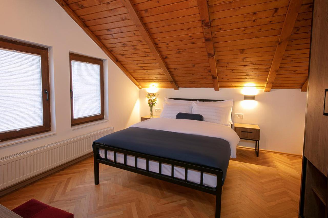Grand Boutique Hotel Pristina Extérieur photo