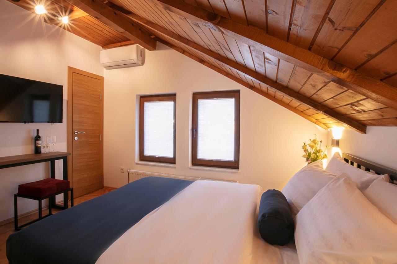 Grand Boutique Hotel Pristina Extérieur photo