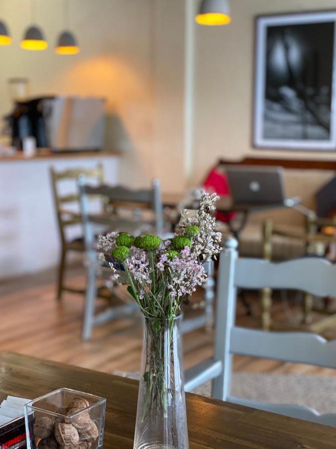 Grand Boutique Hotel Pristina Extérieur photo