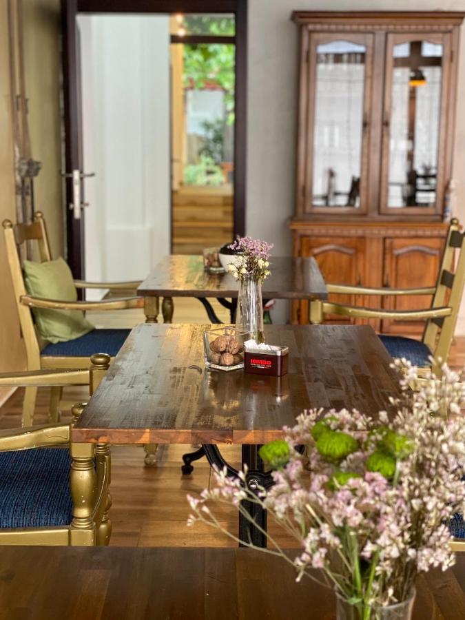 Grand Boutique Hotel Pristina Extérieur photo